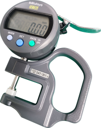 厚さを測定するためのシックネスゲージ